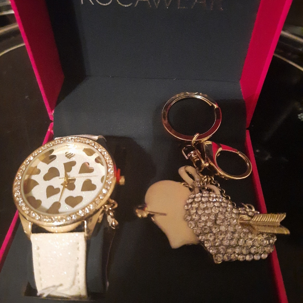 Watch - Picture 2 of 3